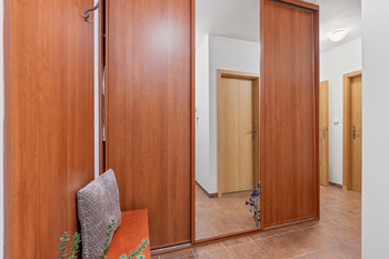 Chodba a zádveří - Prodej bytu 3+kk v osobním vlastnictví 84 m², Praha 9 - Vysočany