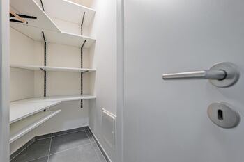 Prodej bytu 2+kk v osobním vlastnictví 36 m², Praha 5 - Hlubočepy