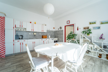 kuchyň v přízemí - Prodej zemědělského objektu 363 m², Vrdy