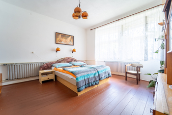 ložnice v přízemí - Prodej zemědělského objektu 363 m², Vrdy