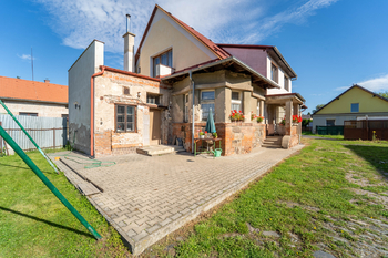 dům + přístavba kotelny - Prodej zemědělského objektu 363 m², Vrdy