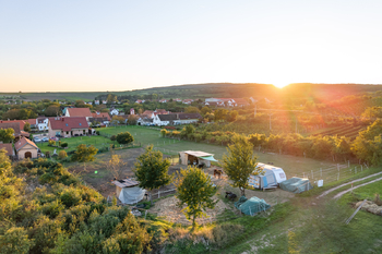 Prodej pozemku 1544 m², Hnanice