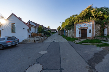 Prodej pozemku 1544 m², Hnanice