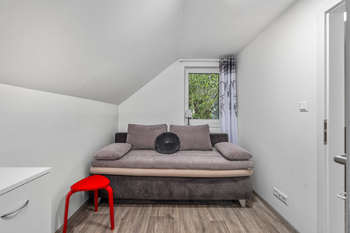 2.patro - pokoj - Prodej domu 77 m², Čakov