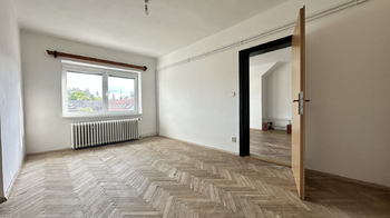 Podkroví byt - Pokoj 1 - Prodej domu 260 m², Horní Bezděkov