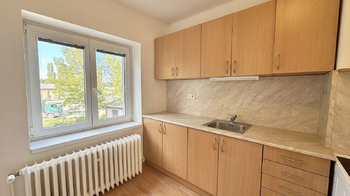 Podkroví byt - Kuchyně - Prodej domu 260 m², Horní Bezděkov
