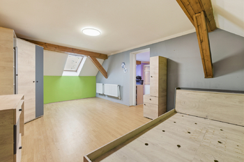 Pokoj - Prodej bytu 4+1 v osobním vlastnictví 146 m², Chlumec nad Cidlinou