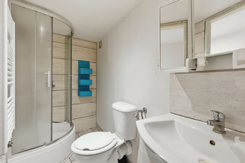 Koupelna - Prodej bytu 4+1 v osobním vlastnictví 146 m², Chlumec nad Cidlinou