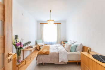 Prodej bytu 3+kk v osobním vlastnictví 72 m², Praha 6 - Břevnov