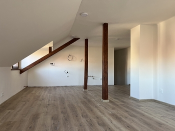 Prodej bytu 4+kk v osobním vlastnictví 180 m², Unhošť