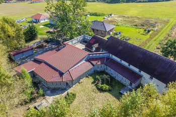 Prodej domu 952 m², Všeruby