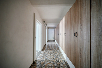 Prodej domu 952 m², Všeruby