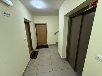 Pronájem bytu 1+kk v osobním vlastnictví 45 m², Praha 5 - Stodůlky