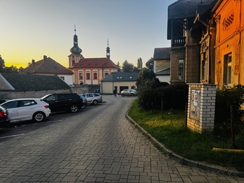 Prodej garážového stání, Praha 10 - Uhříněves