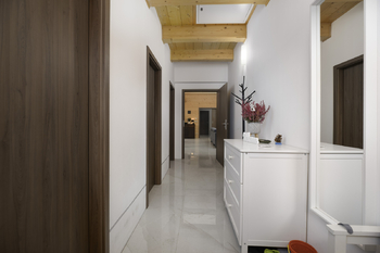 vstup do domu  - Prodej domu 202 m², Vigantice