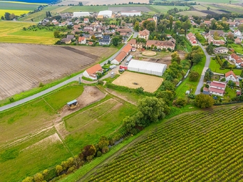 pohled na areál - Prodej zemědělského objektu 740 m², Chlumín 