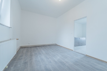 bytová jednotka - Prodej zemědělského objektu 740 m², Chlumín