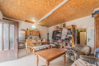 klubovna - Prodej zemědělského objektu 740 m², Chlumín