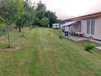 Za domem. - Pronájem bytu 2+kk v osobním vlastnictví 48 m², Dražice