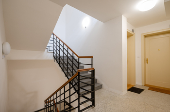 Prodej bytu 2+kk v osobním vlastnictví 48 m², Praha 3 - Žižkov