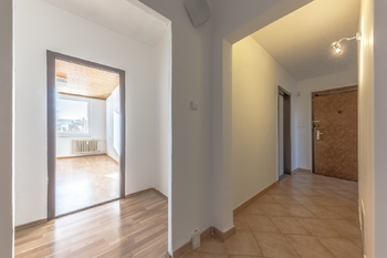 Předsíň - Prodej bytu 4+1 v osobním vlastnictví 94 m², Praha 4 - Modřany