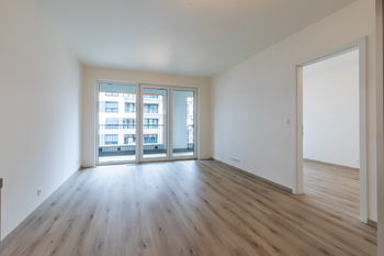 OBÝVACÍ POKOJ - Prodej bytu 2+kk v osobním vlastnictví 67 m², Praha 9 - Hloubětín