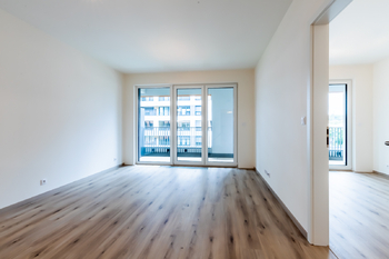 OBÝVACÍ POKOJ - Prodej bytu 2+kk v osobním vlastnictví 67 m², Praha 9 - Hloubětín