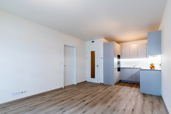 KUCHYNSKÝ KOUT - Prodej bytu 2+kk v osobním vlastnictví 67 m², Praha 9 - Hloubětín
