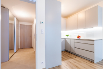 KUCHYNSKÝ KOUT - CHODBA - Prodej bytu 2+kk v osobním vlastnictví 67 m², Praha 9 - Hloubětín