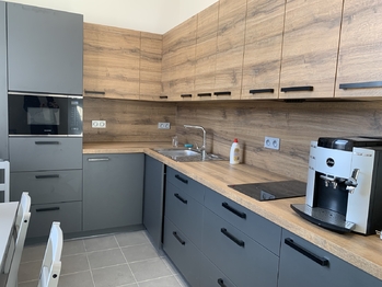 společné prostory - Pronájem komerčního prostoru 49 m², Praha 9 - Horní Počernice