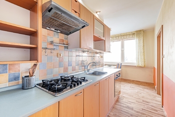 Kuchyně. - Pronájem bytu 3+1 v osobním vlastnictví 73 m², Jindřichův Hradec