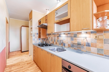 Kuchyně. - Pronájem bytu 3+1 v osobním vlastnictví 73 m², Jindřichův Hradec
