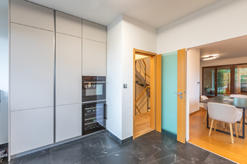 Prodej domu 230 m², Praha 5 - Slivenec