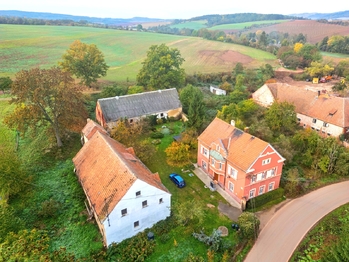 Prodej domu 191 m², Vroutek