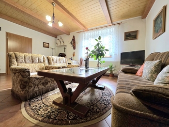 Prodej domu 191 m², Vroutek