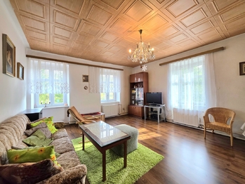 Prodej domu 191 m², Vroutek