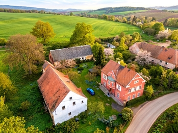 Prodej domu 191 m², Vroutek