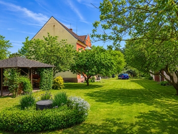 Prodej domu 191 m², Vroutek