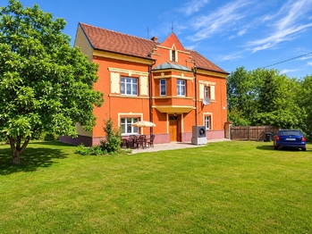 Prodej domu 191 m², Vroutek