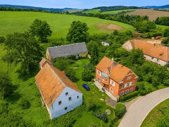 Prodej domu 191 m², Vroutek