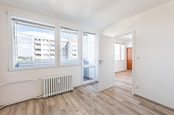 Pronájem bytu 3+1 v družstevním vlastnictví 76 m², Praha 6 - Vokovice
