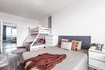 Ložnice. - Prodej bytu 2+1 v osobním vlastnictví 63 m², Jindřichův Hradec