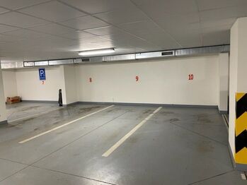 Pronájem garážového stání 16 m², Praha 5 - Smíchov