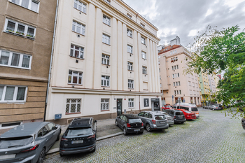 Prodej bytu 2+kk v osobním vlastnictví 43 m², Praha 3 - Žižkov