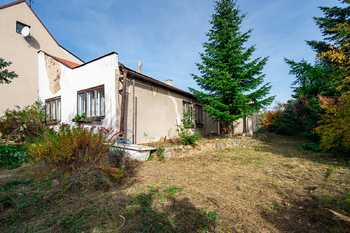 Prodej pozemku 3530 m², Hlína