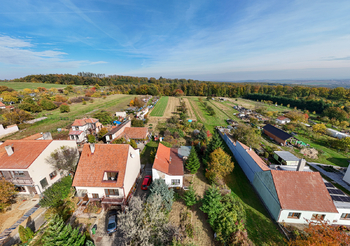 Prodej pozemku 3530 m², Hlína