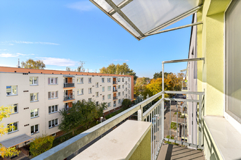 Balkónem - Prodej bytu 3+kk v osobním vlastnictví 53 m², Pardubice