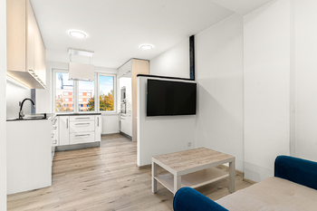 Obývací pokoj s kuchyňským koutem - Prodej bytu 3+kk v osobním vlastnictví 53 m², Pardubice