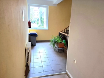 Pronájem kancelářských prostor 25 m², Kladno