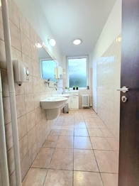 Pronájem kancelářských prostor 25 m², Kladno